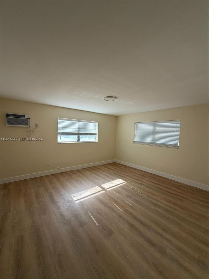 1346 Alton Rd , Unit B4, Miami Beach, FL 33139 Photo