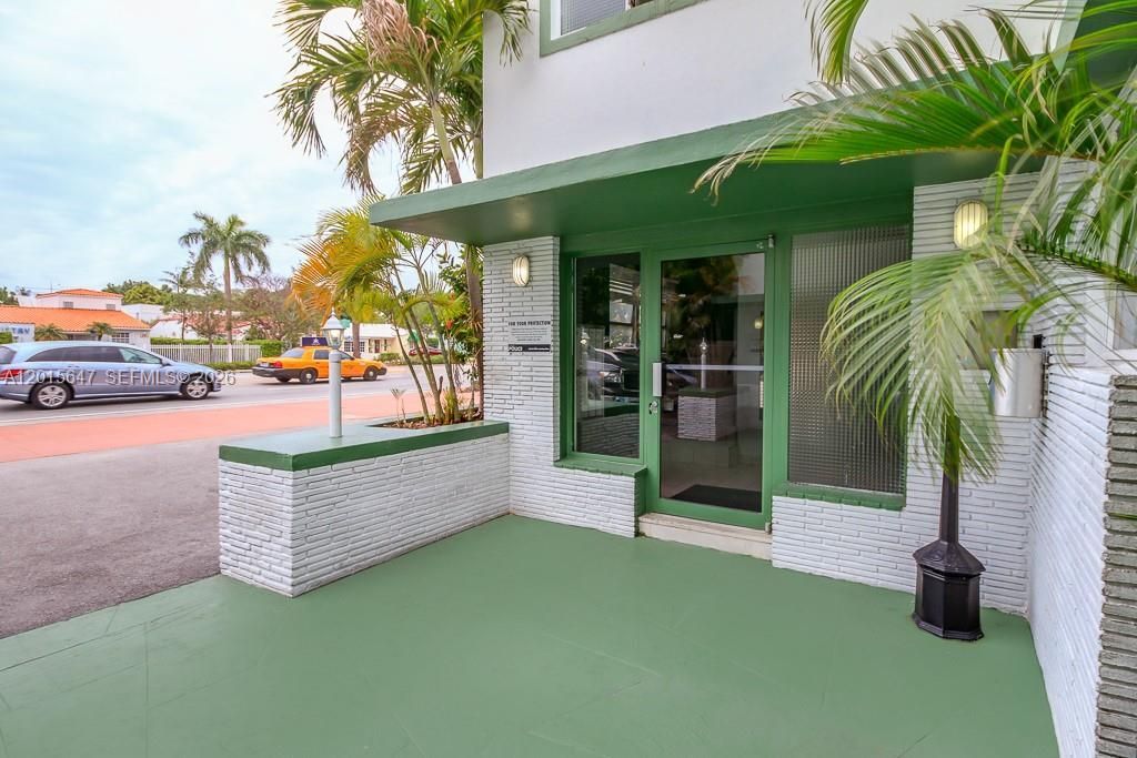 1346 Alton Rd , Unit B4, Miami Beach, FL 33139 Photo