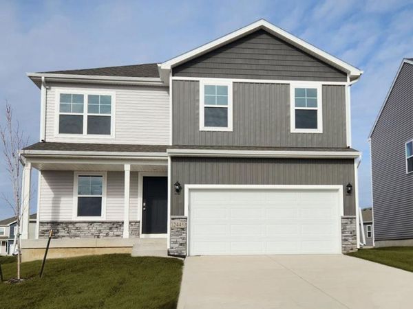 14204 Ironwood Drive, Urbandale, IA 50111