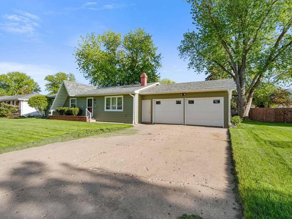 847 Eastgate, Vermillion, SD 57069
