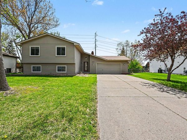 10755 Maple Valley Drive, Maple Grove, MN 55369