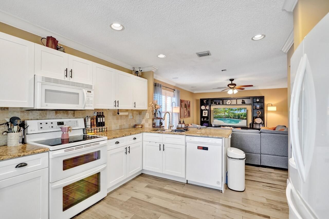 6423 Barton Creek Circle, Lake Worth, FL 33463 Photo