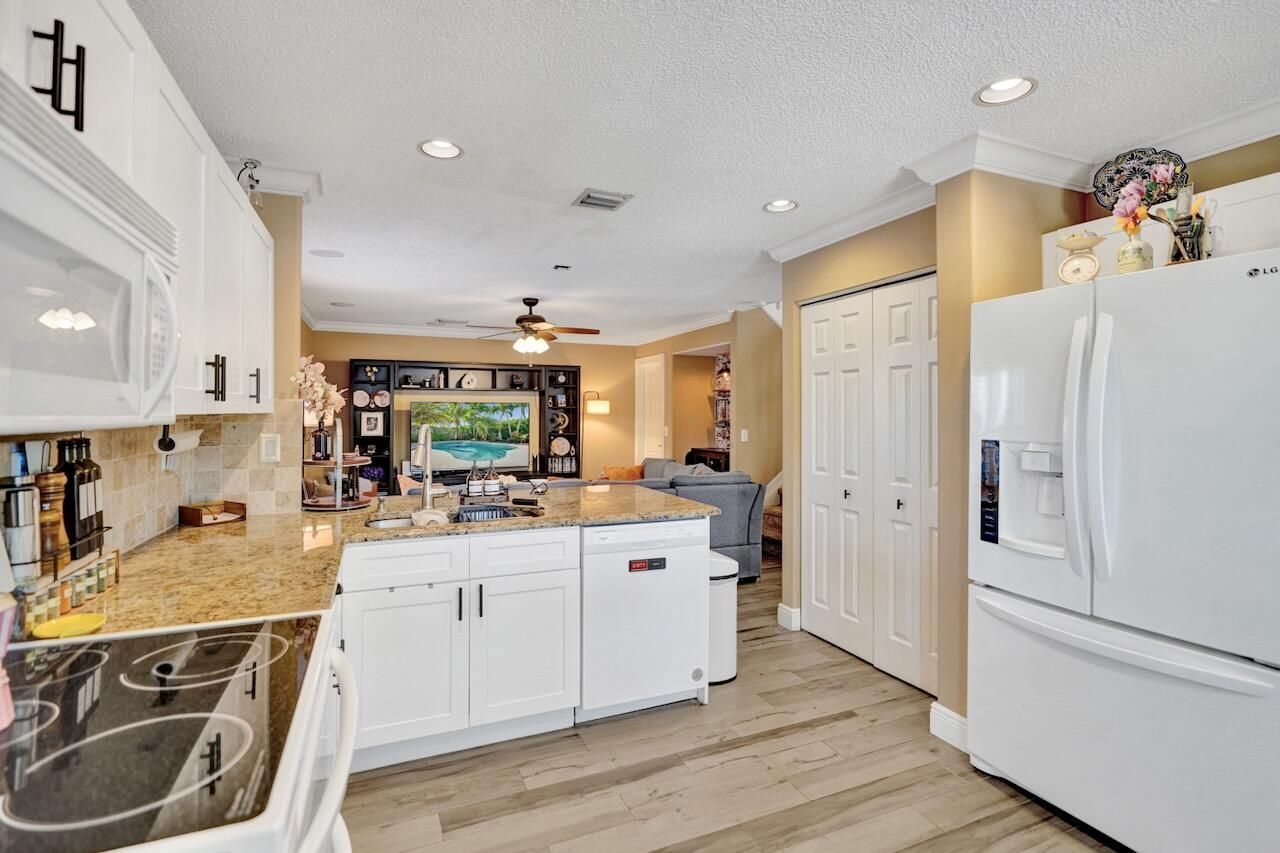 6423 Barton Creek Circle, Lake Worth, FL 33463 Photo