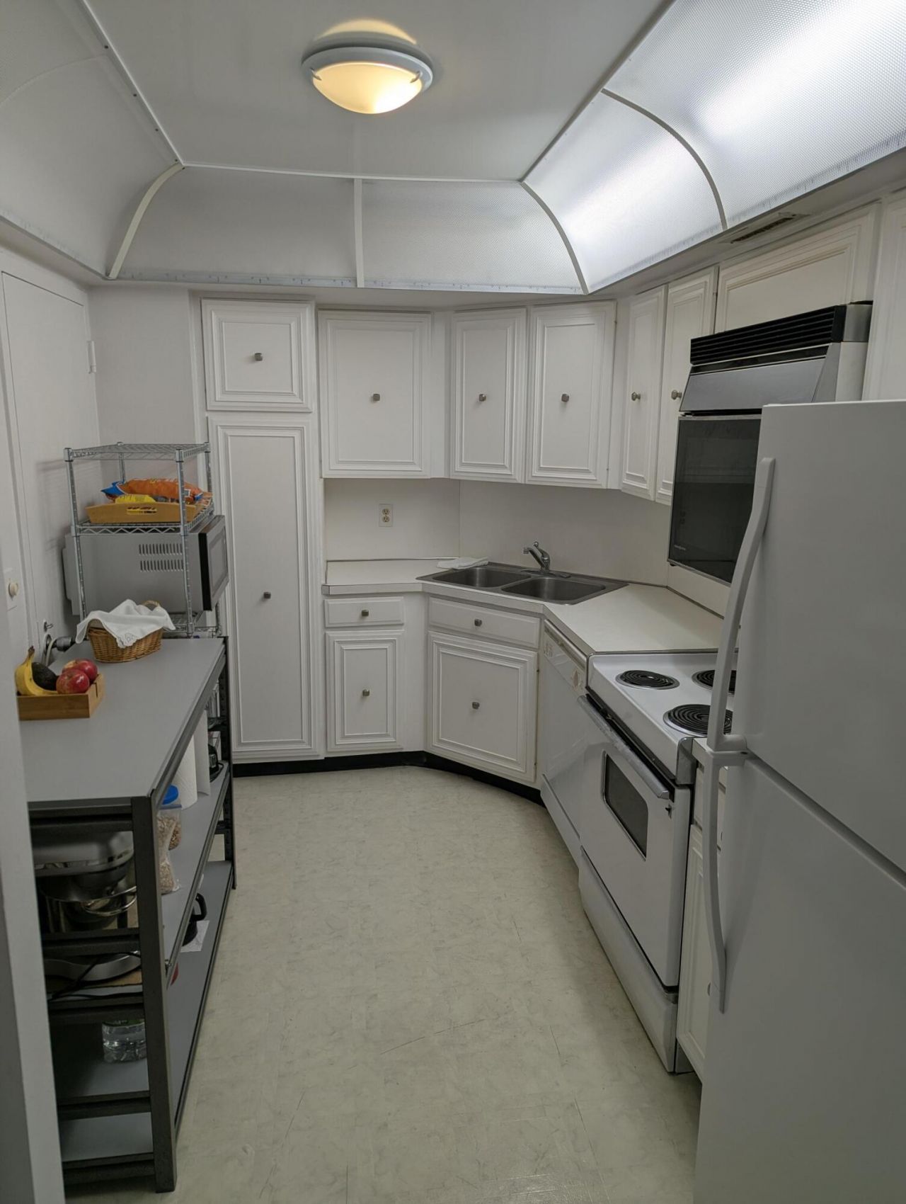 2425 Presidential Way, Unit 1905, West Palm Beach, FL 33401 Photo