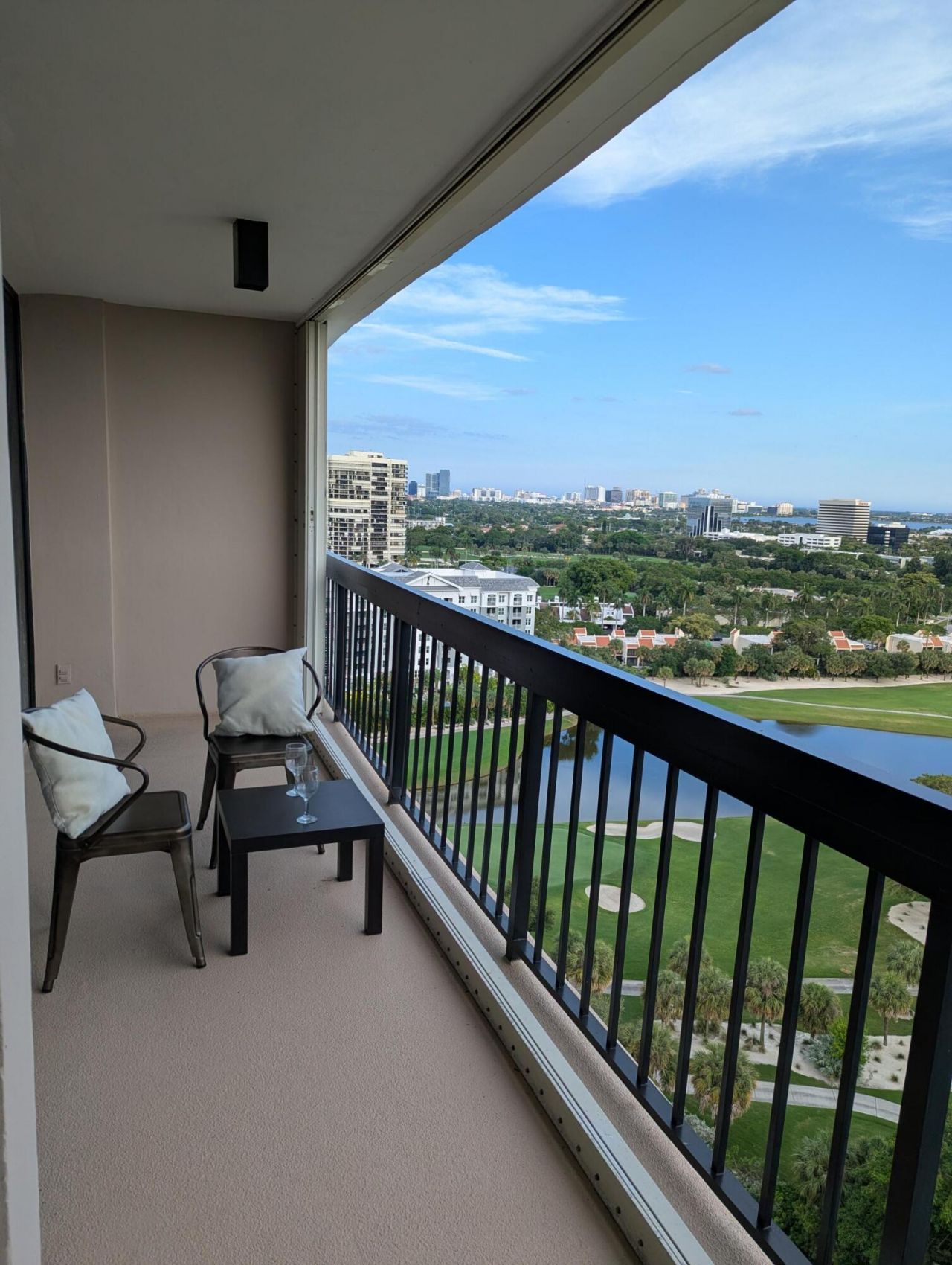2425 Presidential Way, Unit 1905, West Palm Beach, FL 33401 Photo