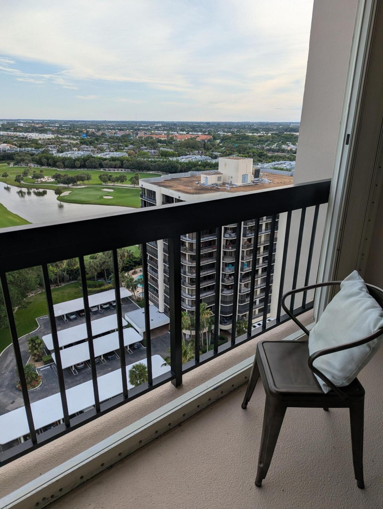 2425 Presidential Way, Unit 1905, West Palm Beach, FL 33401 Photo