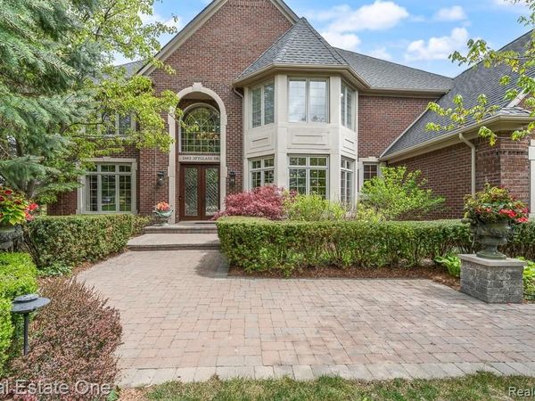 2483 Spyglass Drive, Oakland Twp, MI 48363