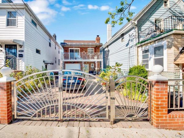 2877 Waterbury Avenue , Bronx, NY 10461