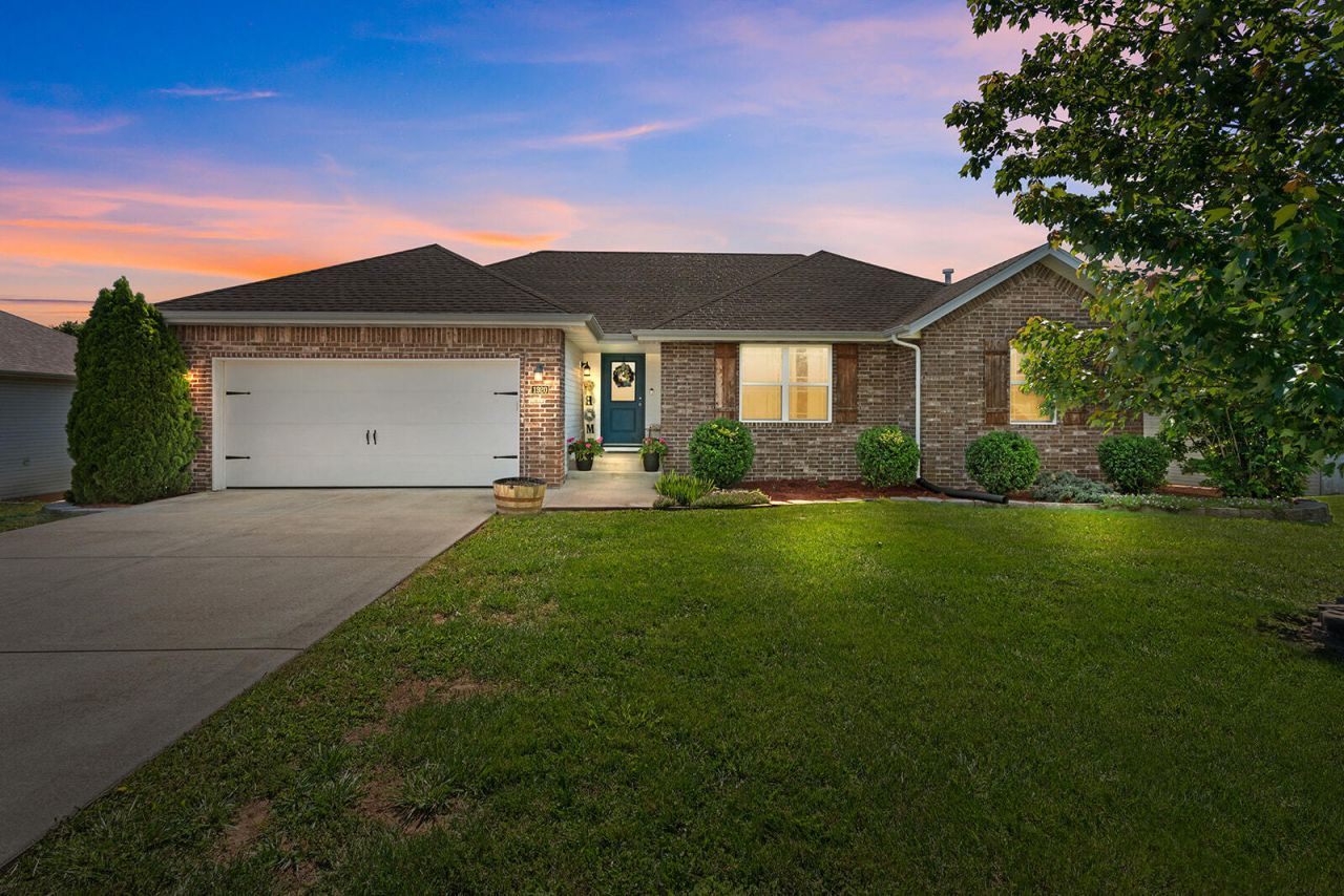 1920 N Seabrook Drive, Nixa, MO 65714 Main Photo