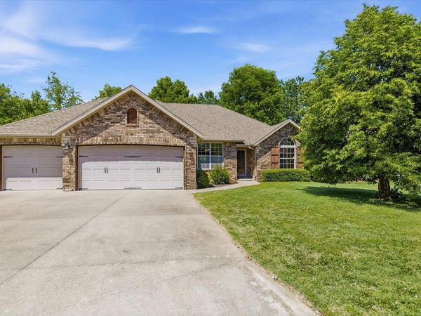 3277 W Cardinal Street, Springfield, MO 65810