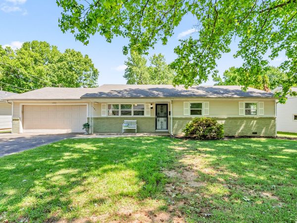 1261 E Gretna Street, Springfield, MO 65804