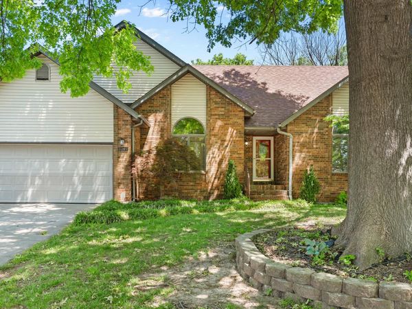 2249 E Cragmont Street, Springfield, MO 65804