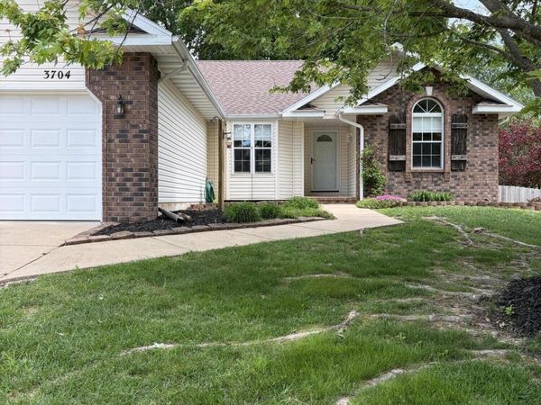 3704 N 10th Street, Ozark, MO 65721