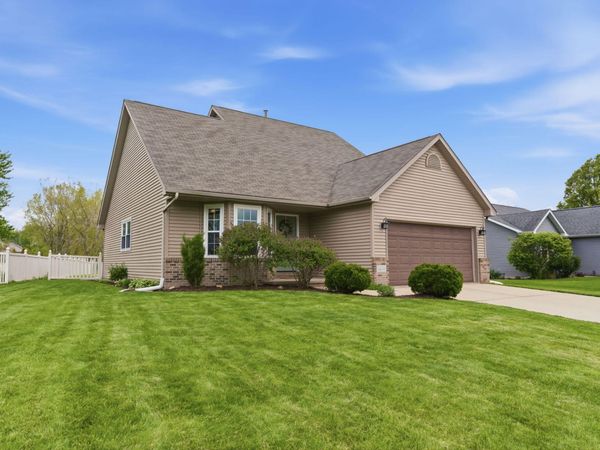 1406 Pine Creek Road , Valparaiso, IN 46383