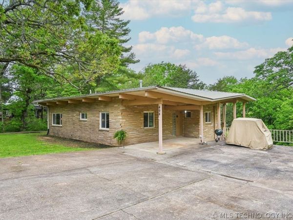 494 Cedar Boulevard , Locust Grove, OK 74352