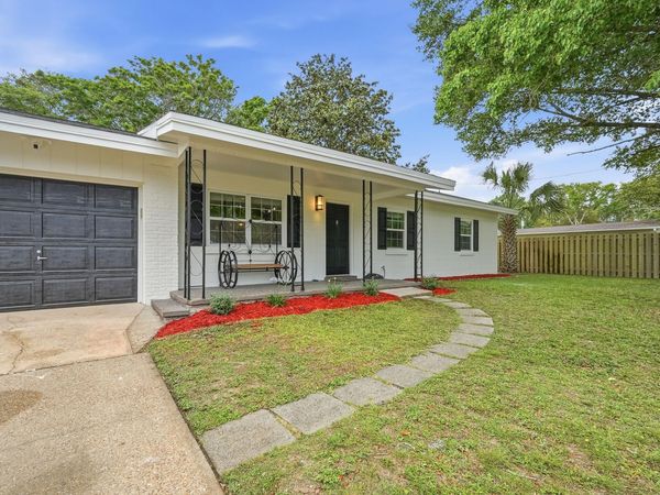 721 NE Kris Avenue, Fort Walton Beach, FL 32547