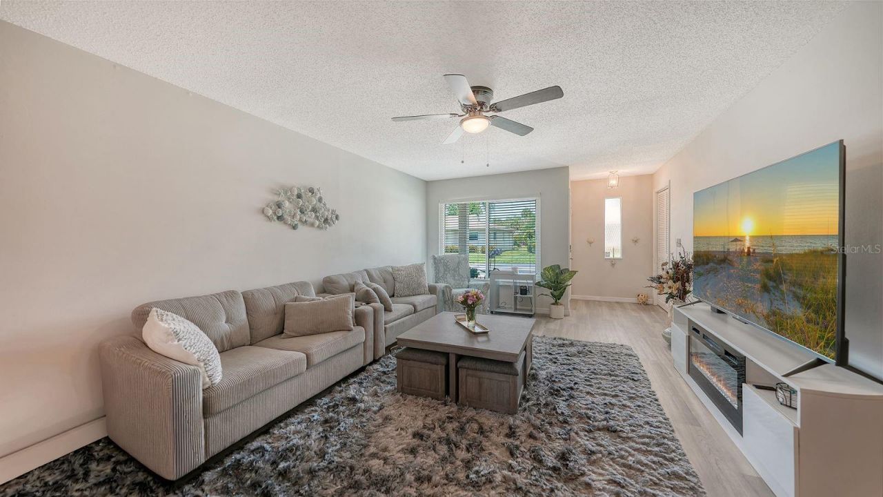 2902 Captiva Gardens Drive, Unit 3, Sarasota, FL 34231 Photo