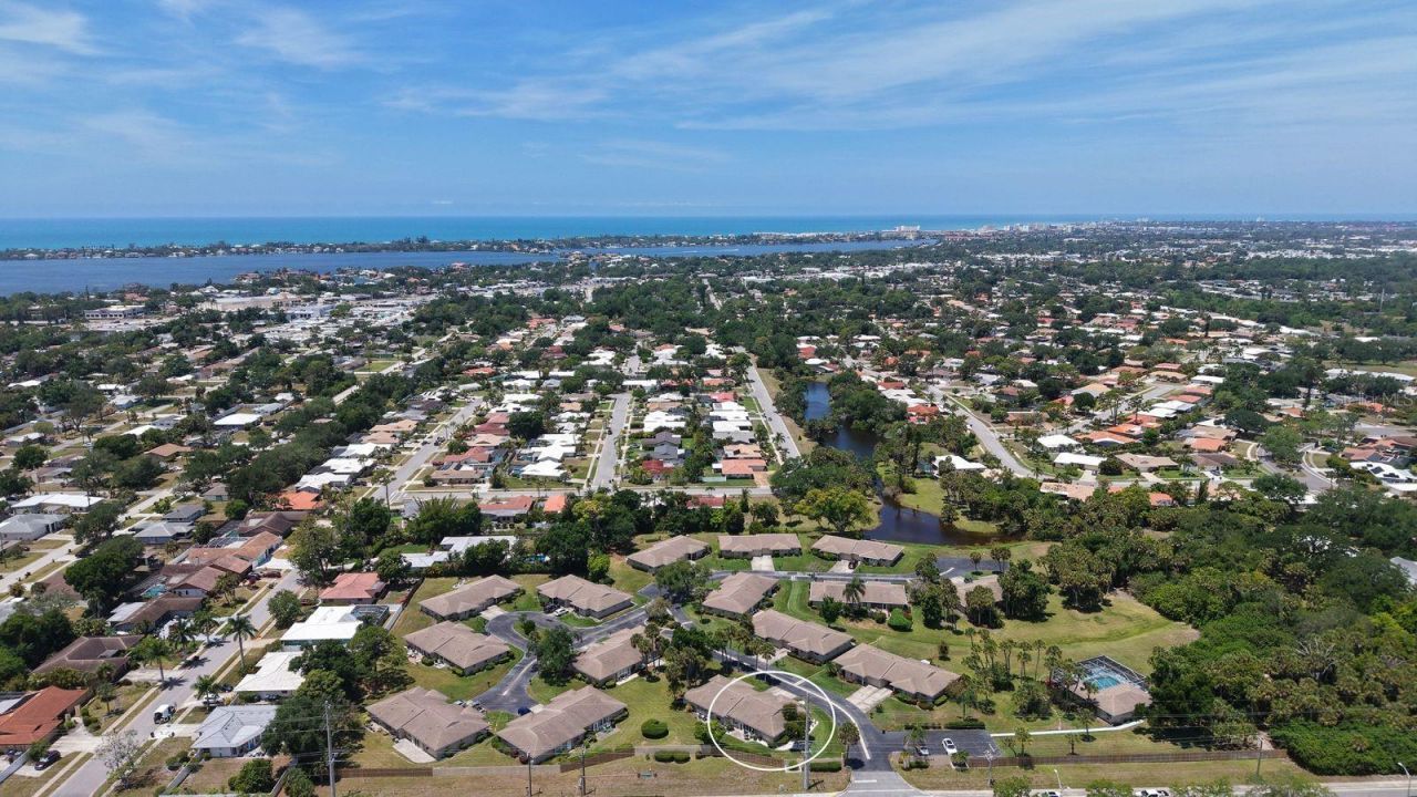 2902 Captiva Gardens Drive, Unit 3, Sarasota, FL 34231 Photo