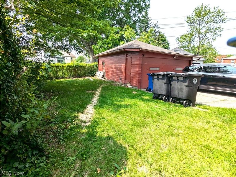 17812 E Park Drive, Cleveland, OH 44119 Photo 31