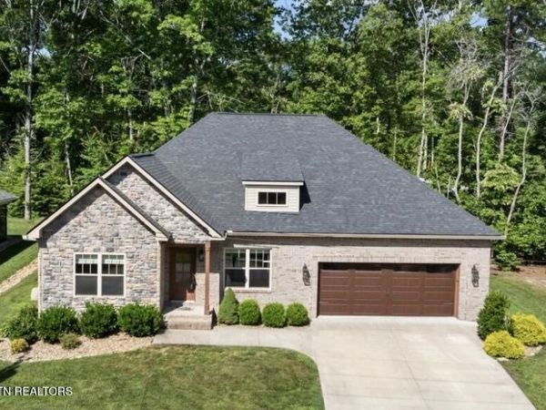 10 King John Lane, Crossville, TN 38558