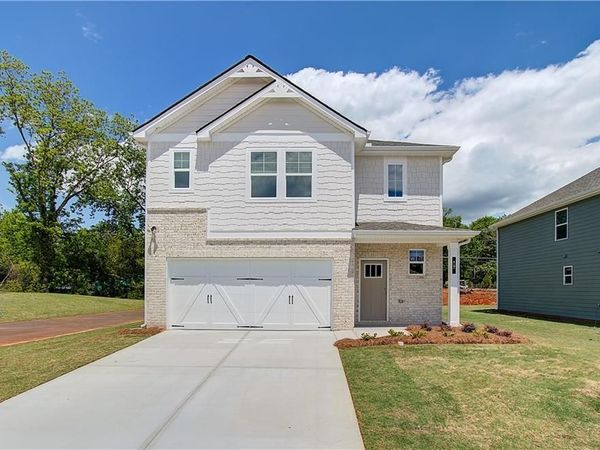 15 Armour Pass, Newnan, GA 30263