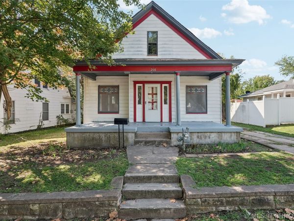 208 E 12th Street , Pawhuska, OK 74056