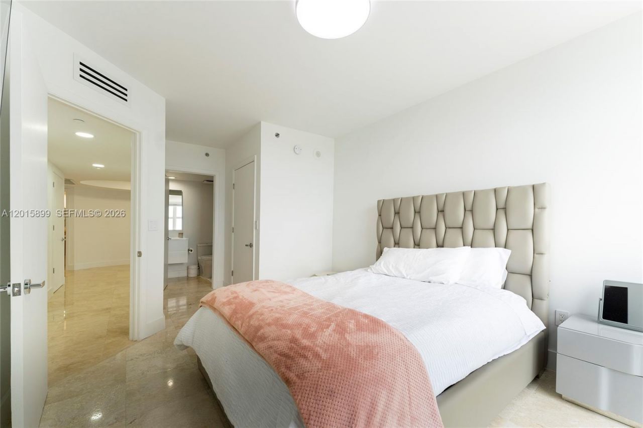 19111 Collins Ave , Unit 3608, Sunny Isles Beach, FL 33160 Photo