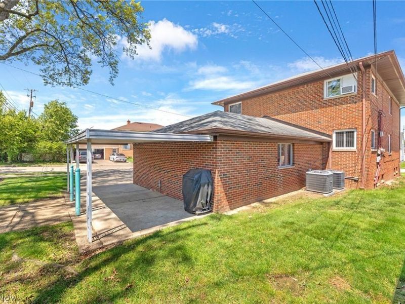 5907 Belmere Drive, Parma, OH 44129 Photo 3