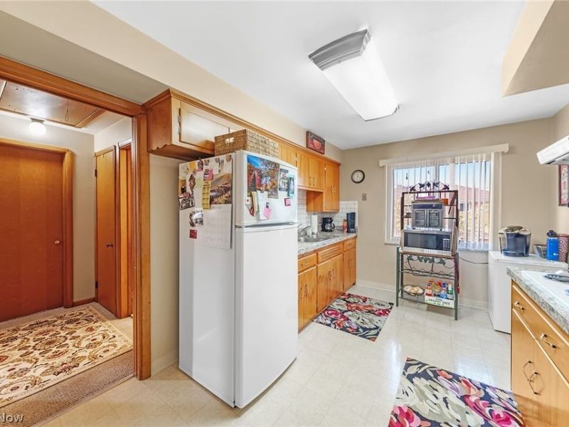 5907 Belmere Drive, Parma, OH 44129 Photo 9