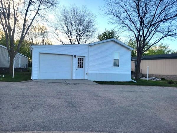 806 28th Street , Unit 44, Milford, IA 51351