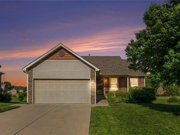14256 Oakland Court, Grandview, MO 64030