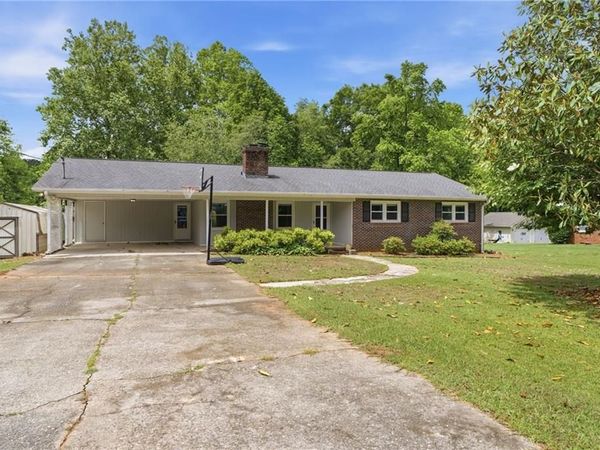 115 Windy Hill Court , Alpharetta, GA 30004