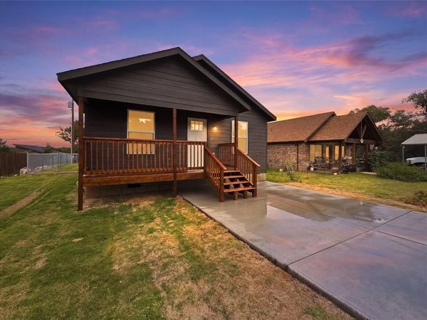 919 Arkansas River Drive , Granbury, TX 76048