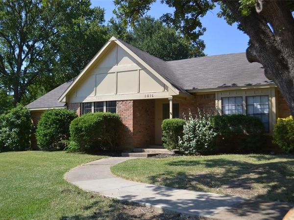 1416 Sandy Creek Drive, Denton, TX 76205