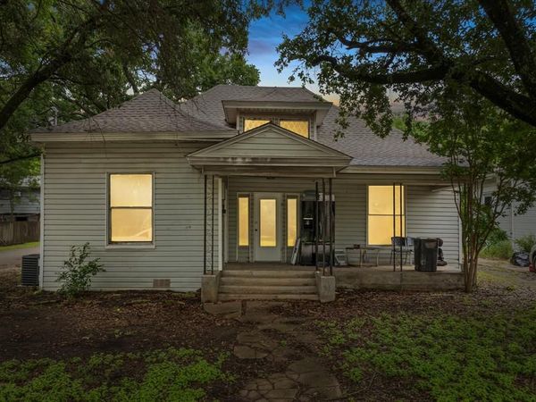 701 E Elm Street , Hillsboro, TX 76645