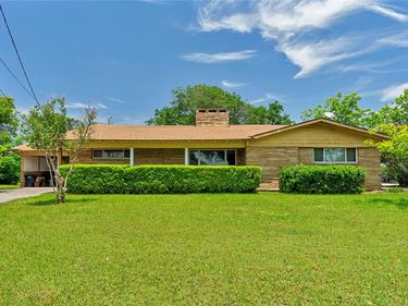 5108 Crown Road, Fort Worth, TX 76114