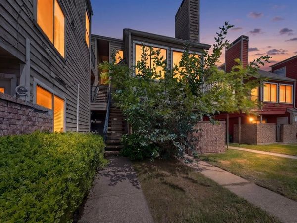 9811 Walnut Street , Unit 203, Dallas, TX 75243