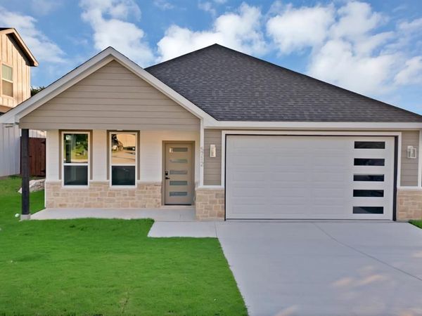 5712 San Jacinto Drive, Granbury, TX 76048