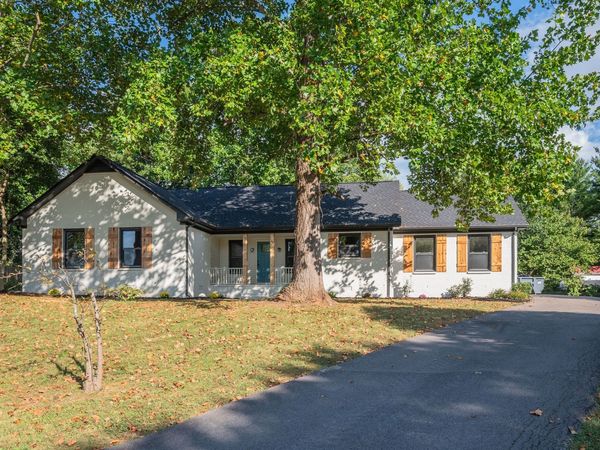 2424 Laurel Hill Ct, Murfreesboro, TN 37129