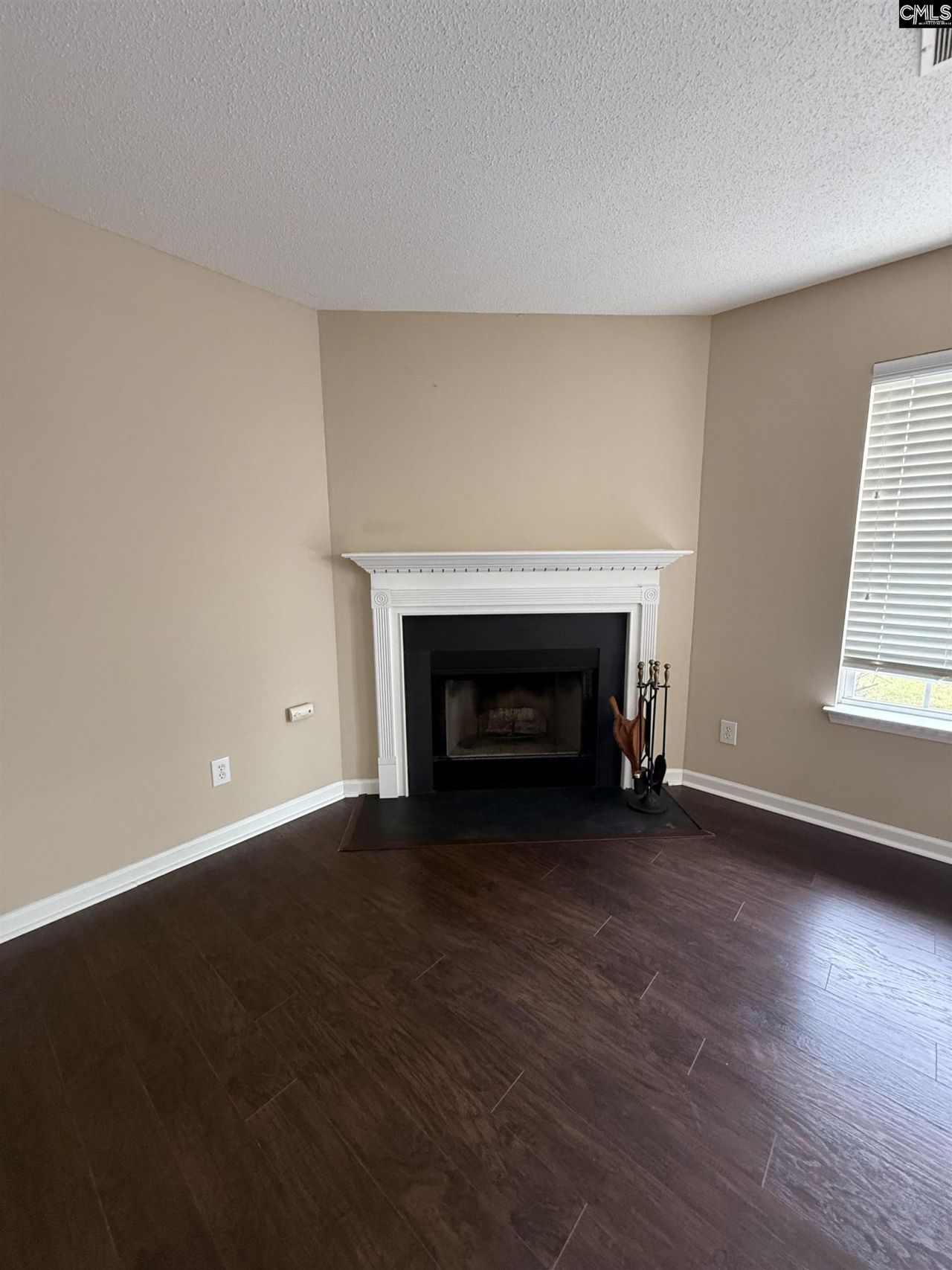 114 Hunters Mill Lane E Photo 6