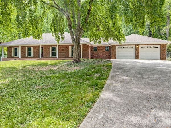 35 Byrd Road, Candler, NC 28715