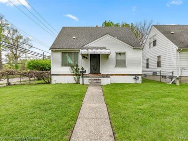 8201 Heyden Street, Detroit, MI 48228