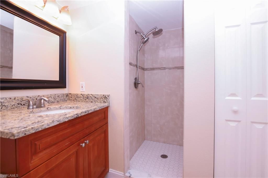 1168 Lake Mcgregor Dr, Unit 1D, Fort Myers, FL 33919 Photo
