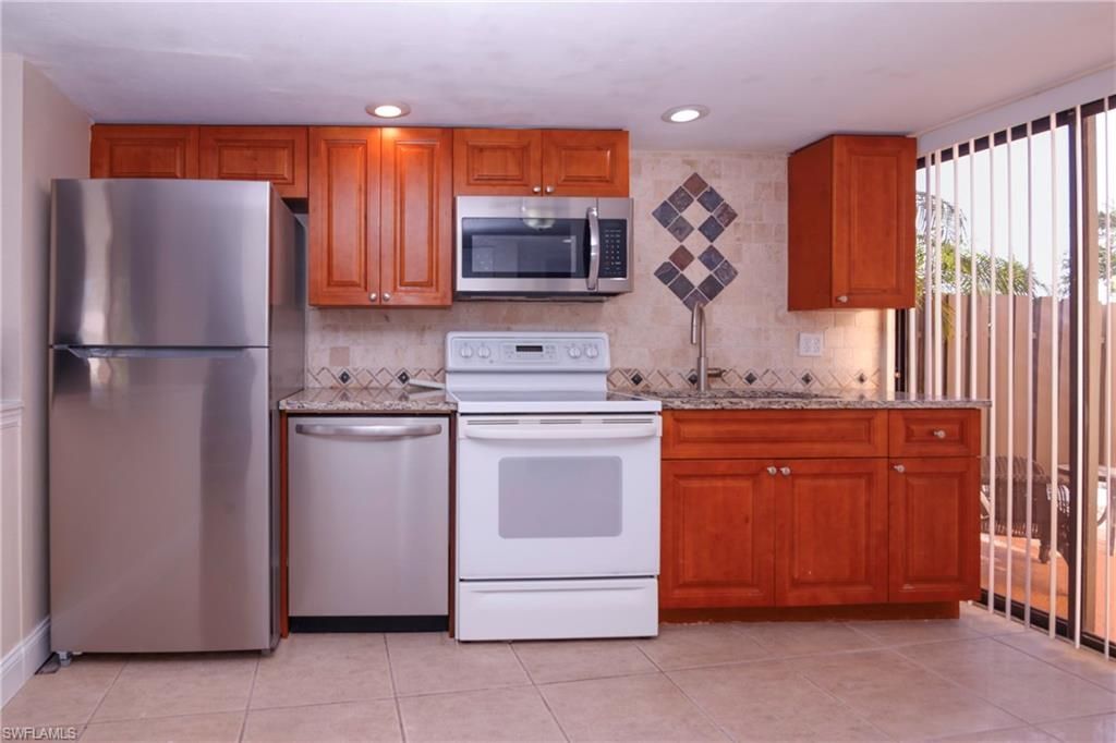 1168 Lake Mcgregor Dr, Unit 1D, Fort Myers, FL 33919 Photo