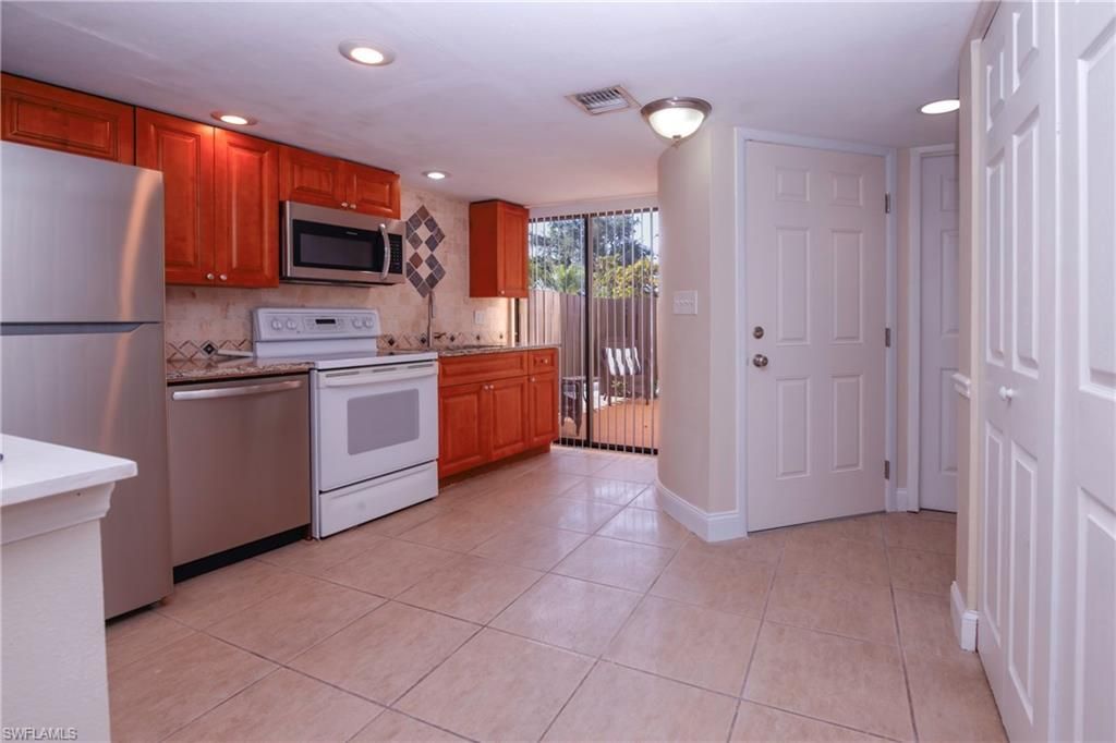 1168 Lake Mcgregor Dr, Unit 1D, Fort Myers, FL 33919 Photo