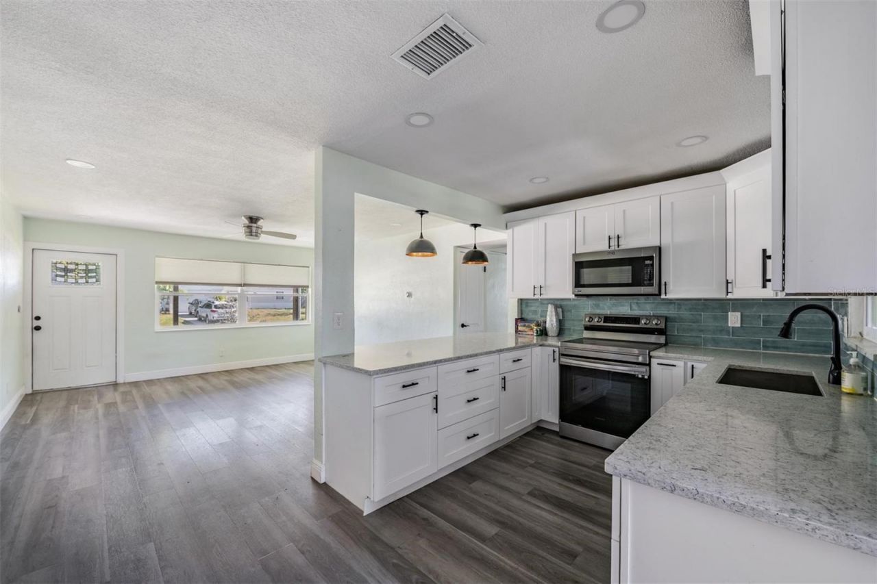 3920 Wahoo Drive Se, Saint Petersburg, FL 33705 Photo