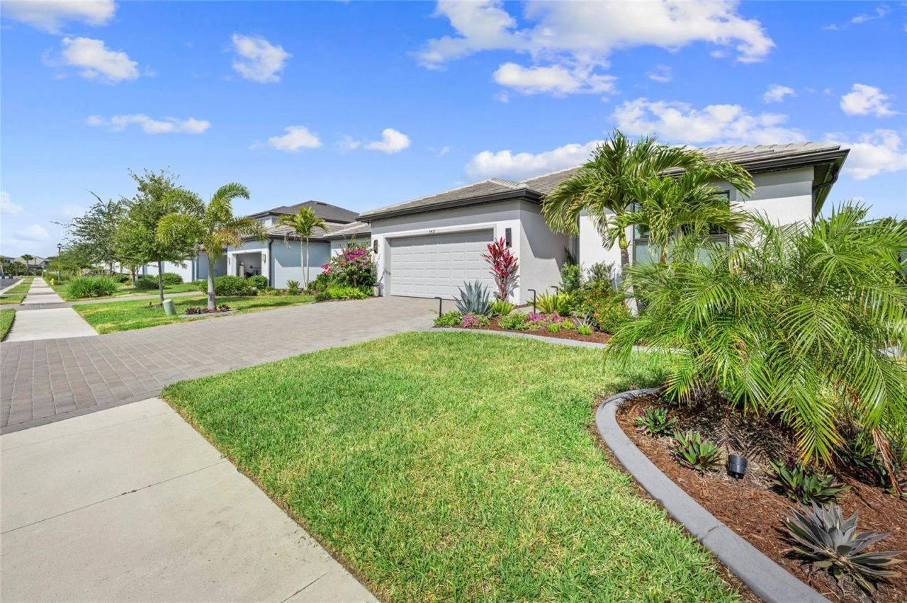 5437 Silverside Pine Court, Bradenton, FL 34211 Photo