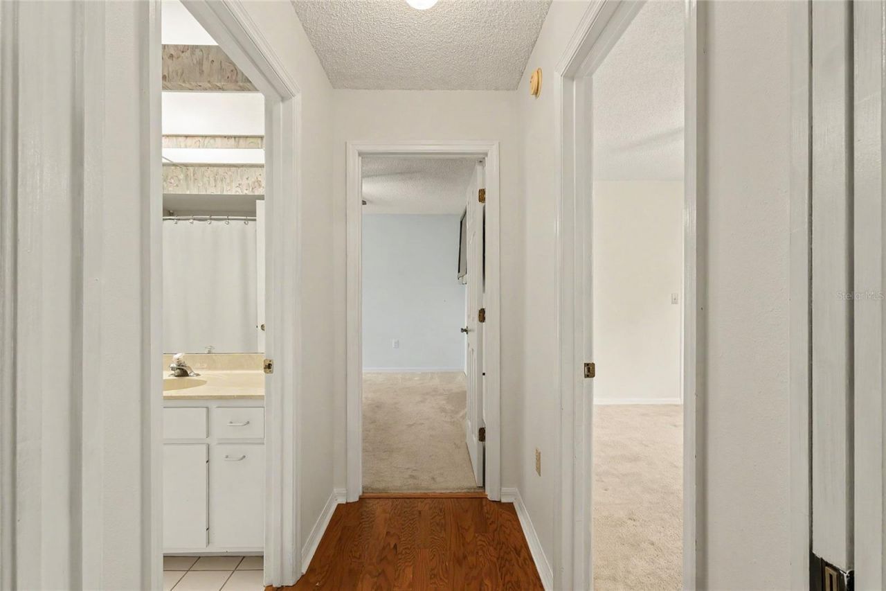 5657 29th Street Circle E, Bradenton, FL 34203 Photo