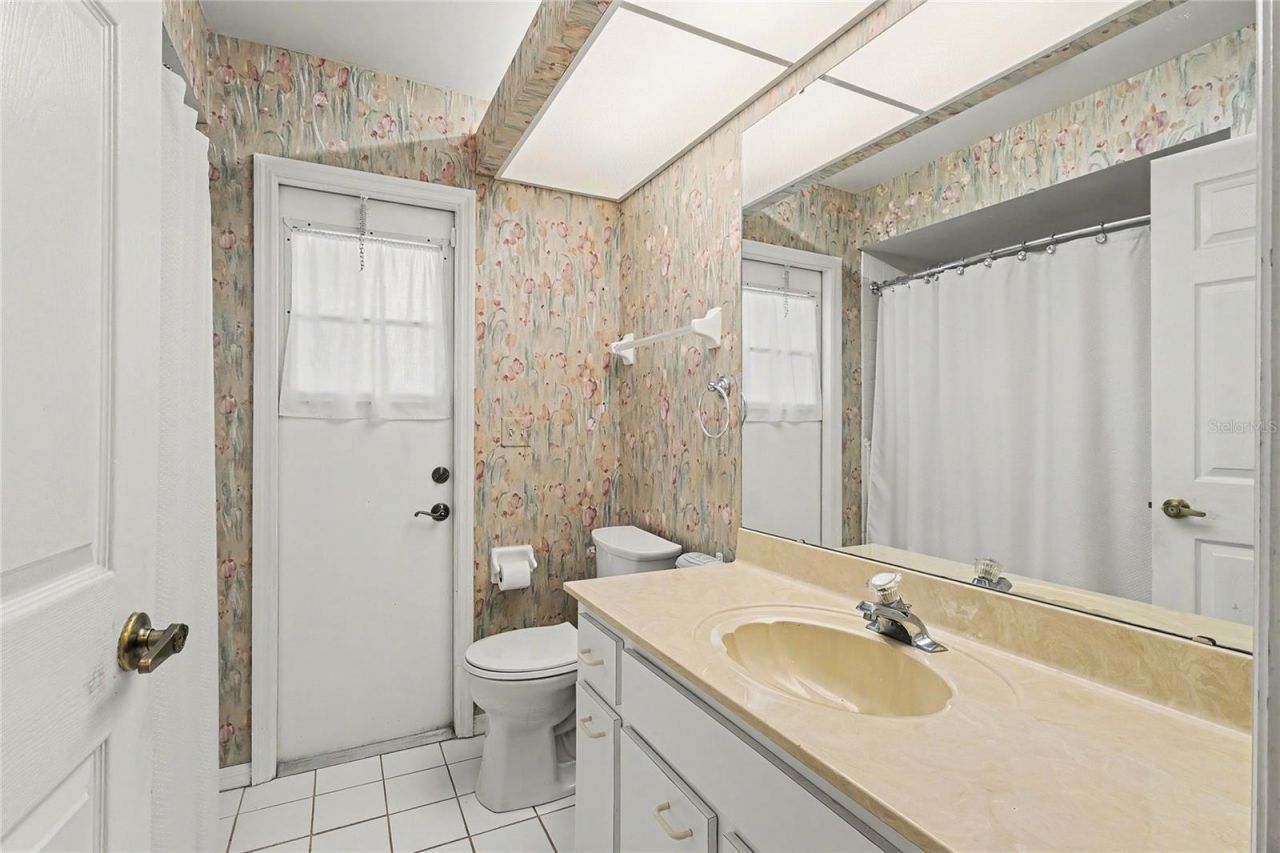 5657 29th Street Circle E, Bradenton, FL 34203 Photo