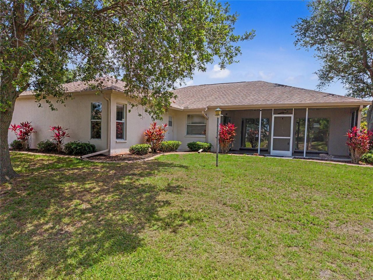 5657 29th Street Circle E, Bradenton, FL 34203 Photo